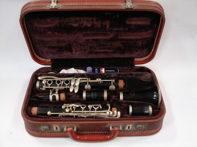 French Clarinet: Evette Schaeffer by Buffet, Paris France, with case, in very good condition Wood clarinet , Serial # B4469
