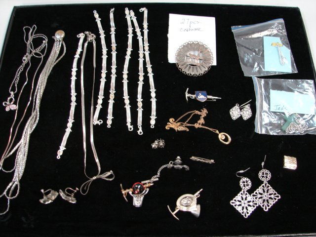 27 pcs Costume Jewelry: includes chains, bracelets, earrings, pins, etc