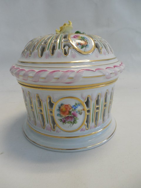 Herend Porcelain Reticulated Covered Dish (1 of 4)