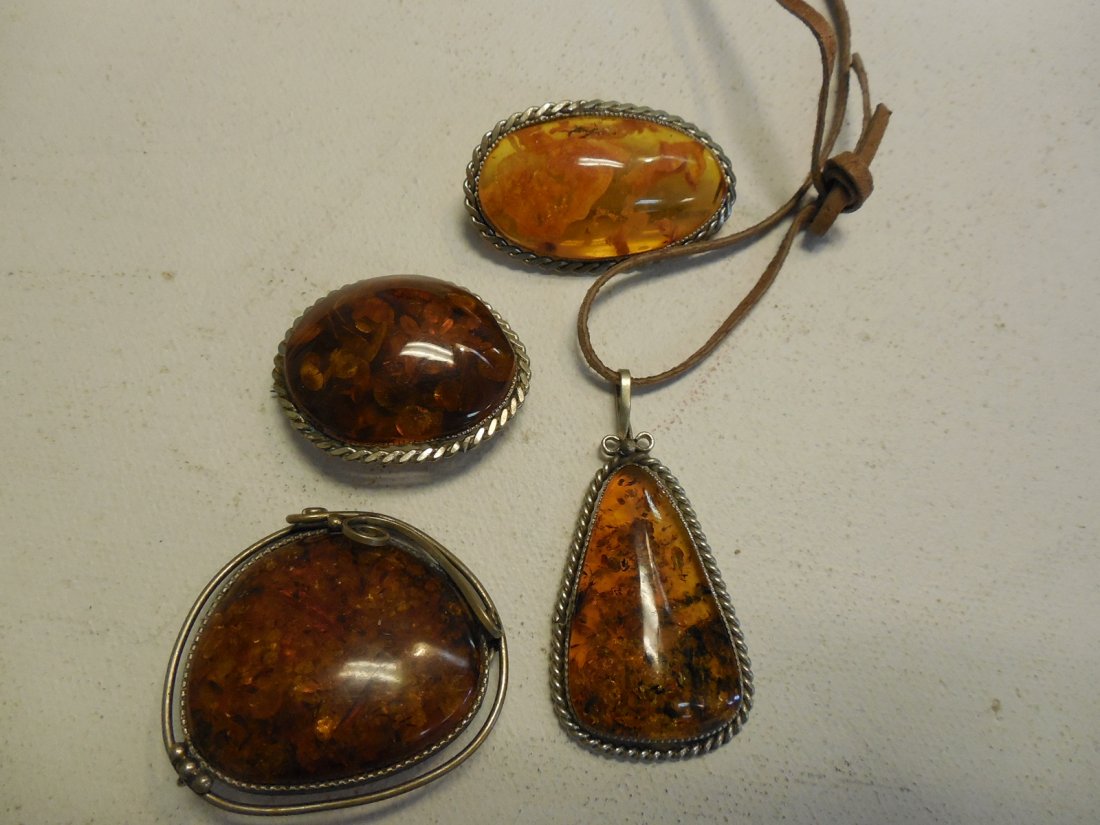 4pcs Baltic Amber Jewelry (1 of 4)
