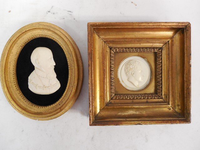 2pcs Antique Ivory Carved Portraits (1 of 7)