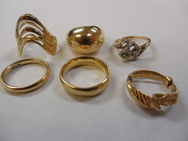 Lot of (6) 14K & 18K Gold Rings (1 of 2)