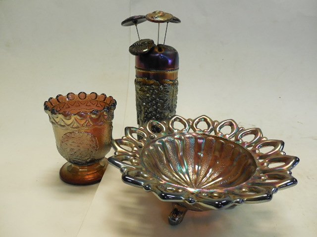 6 Carnival Glass Items (1 of 3)