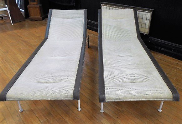 Richard Schultz for Knoll Chase Lounges: 72x 30x26, painted white metal