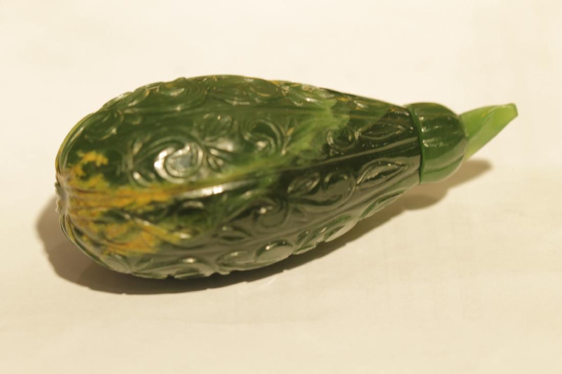 Chinese Spinach Jade Snuff Bottle (1 of 4)