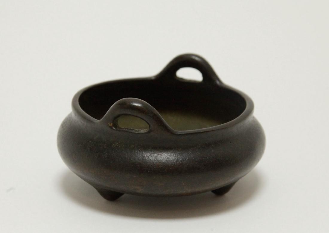 Chinese Bronze Incense Burner: Chinese Bronze Incense Burner Condition: very good Dimension: 4 1/4 inches diameter by 2 1/4 inches height