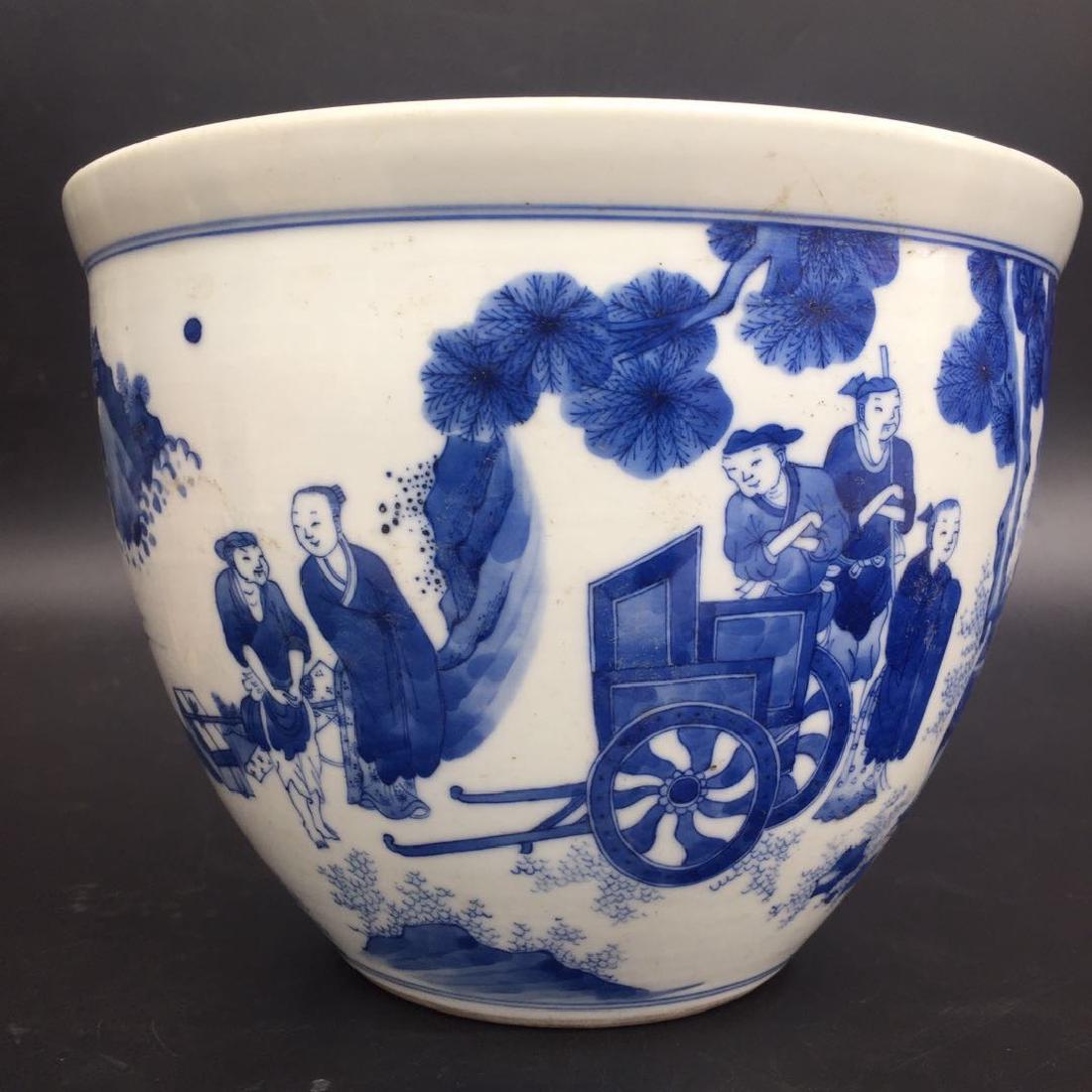 Chinese Blue/White Porcelain Fish Jar (1 of 9)