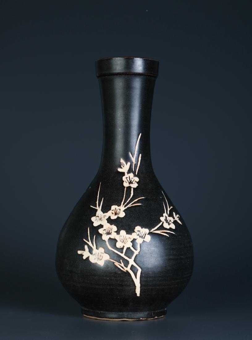 Chinese Black Glazed Porcelain Vase (1 of 4)