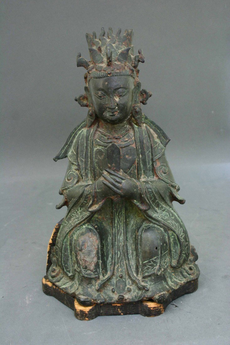 Chinese Ming Bronze Diety Depicting XiWang MU in S: Chinese Ming Bronze Diety Depicting XiWang MU in Seating Good condition 12" high