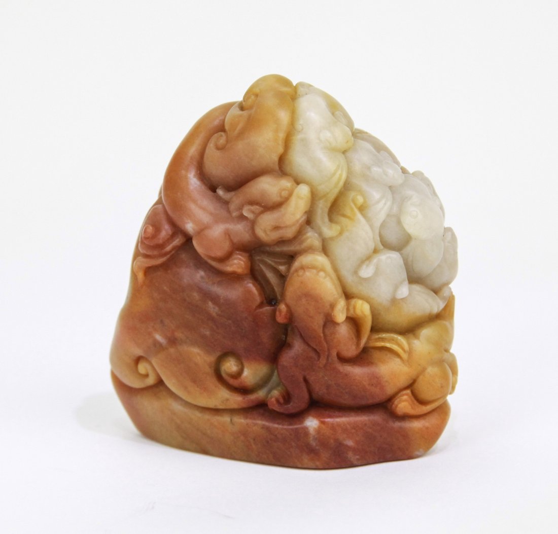 Chinese Jade Carved Bats/Dragons with Ling Zhi: Chinese jade carved bats/dragons with Ling Zhi Dimension: 3 3/4"W x 4"H