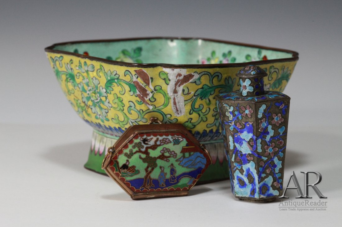 Chinese Cloisonne Snuff Bottle, Bowl and Pill Box: Chinese cloisonne snuff bottle, bowl and pill box Dimension: (1) 1 3/4"H x 2 1/2"W (2) 2 7/8"H x 2"W (3) 2 7/8"H x 5 1/4"W