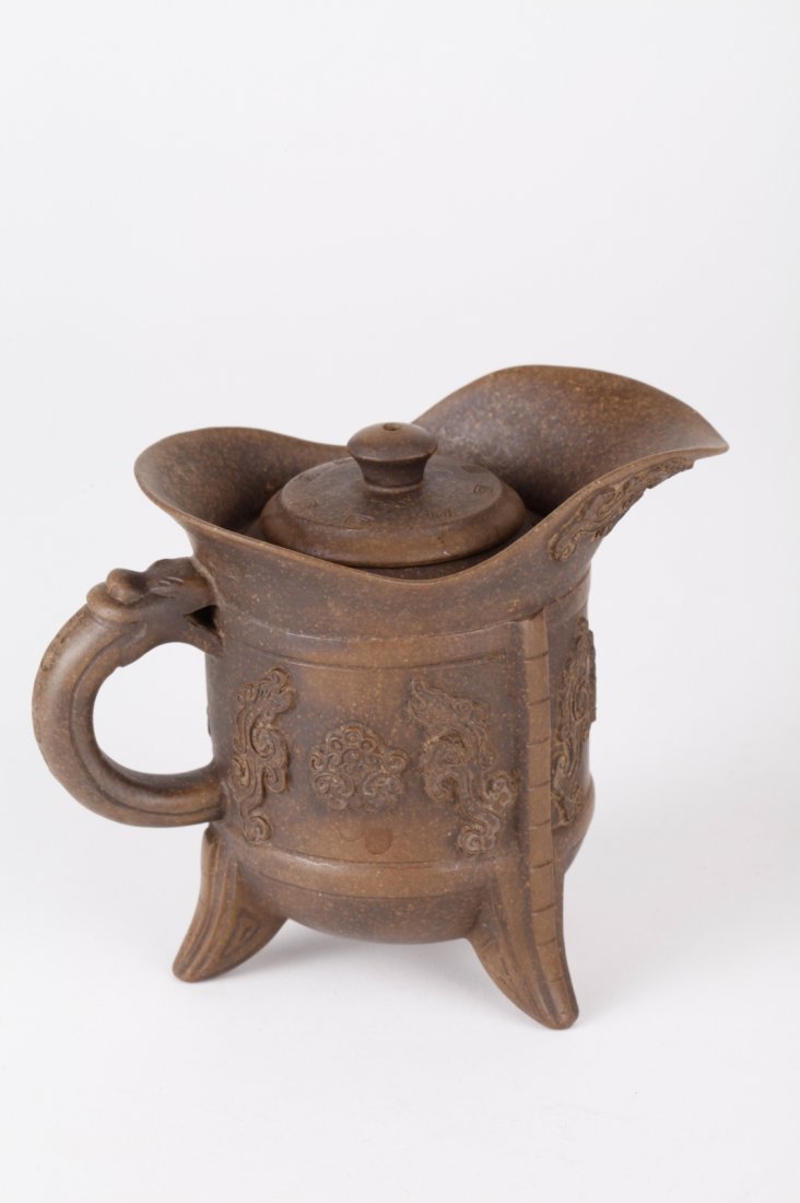 Chinese Republic Period Zisha Teapot: Chinese Republic Period Zisha Teapot Dimension: 4"H x 5"W