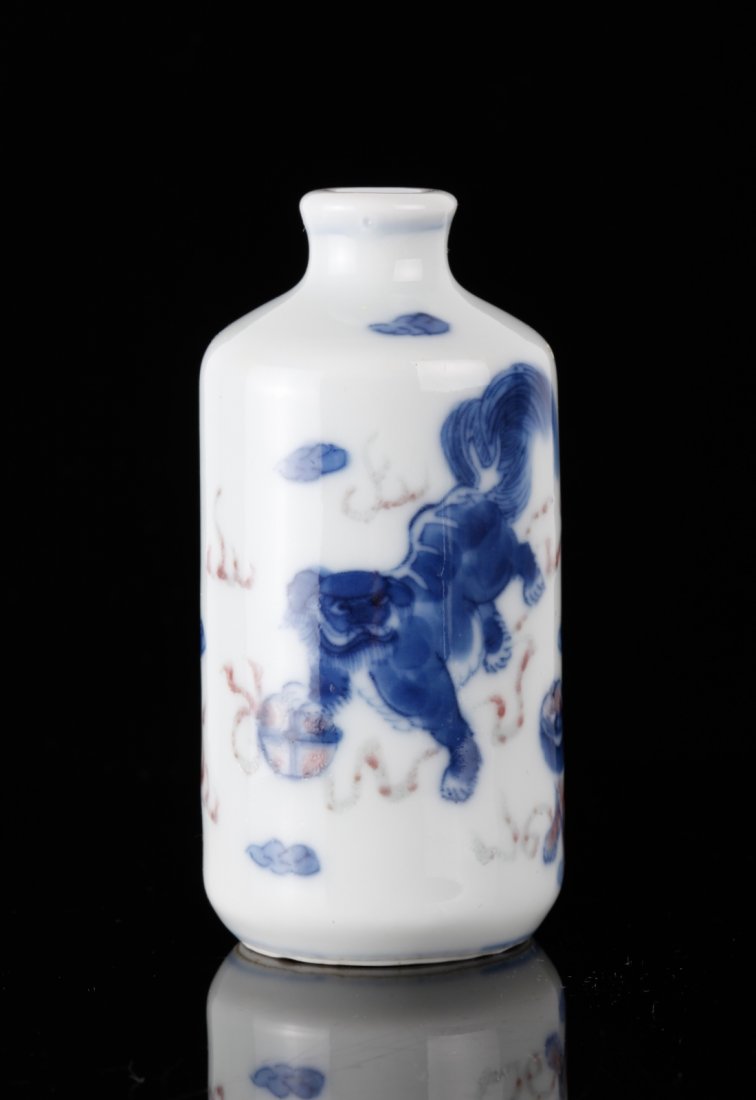 18/19th C. Chinese Blue & Cooper red Snuff Bottle: 18/19th C. Chinese Blue & Cooper red Snuff Bottle, Mark on Base Dimension: 2 7/8"H