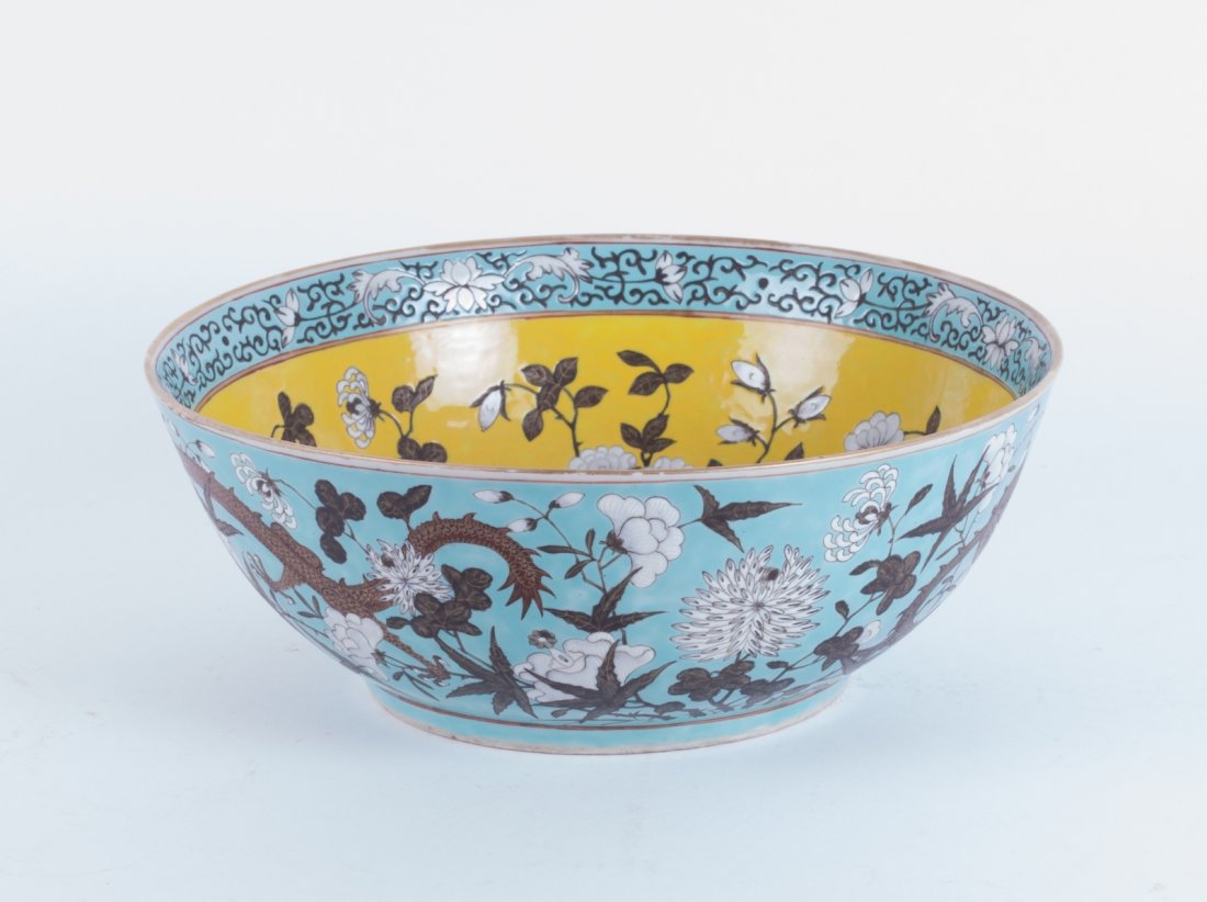 19th C. Chinese Famille Rose Dragon & Floral Bowl: 19th C. Chinese Famille Rose Dragon & Floral Bowl 19th C. Chinese Famille Rose Dragon & Floral Bowl, Mark on Base Dimension: 30cm Diam x 11.5cm H