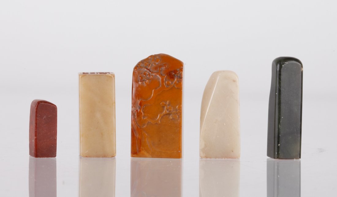 Chinese Group of Soapstone Seals: Chinese Group of Soapstone Seals Chinese Group of Soapstone Seals Dimension: 4cm H (the biggest one)