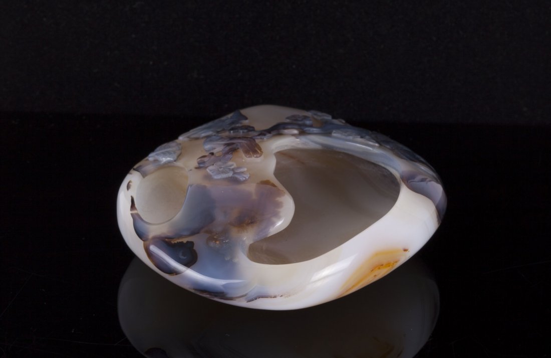 Chinese Agate Carved Brush Washer: Chinese Agate Carved Brush Washer Condition: very good Dimension: 9.5cm W