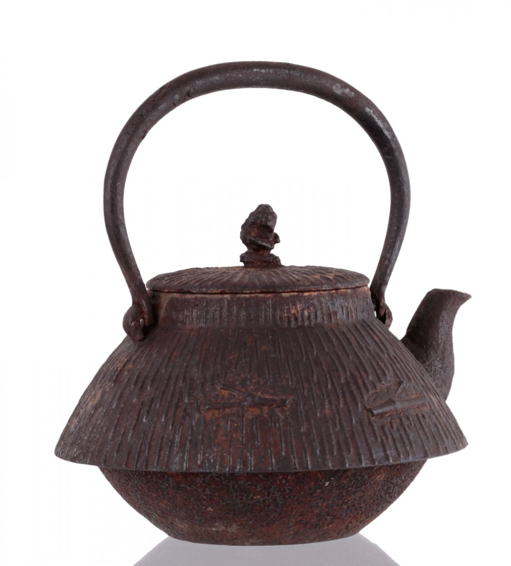 19th C. Tetsubin Japanese Iron Teapot: 19th C. Tetsubin Japanese Iron Teapot_x000D_ Dimension: 4 3/4 inches width by 5 inches height