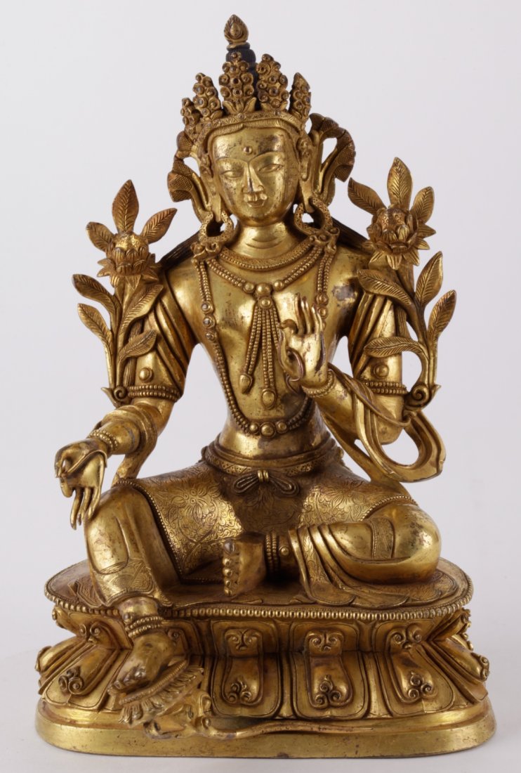 Chinese Ming Dynasty Gilt Bronze Buddha: Chinese Ming Dynasty Gilt Bronze Buddha_x000D_ Dimension: 7 1/2 inches height by 5 inches width