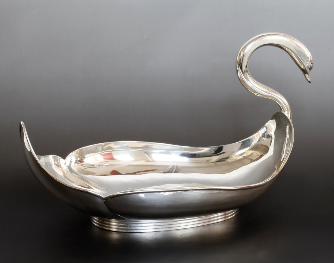 Sterling Silver Swan Centerpiece (1 of 4)