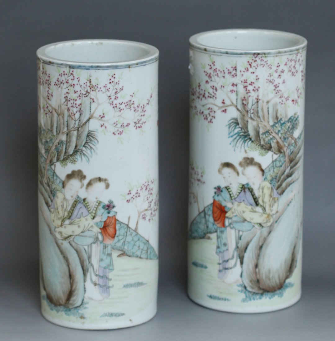 Pair of Chinese Famille Rose Hat Stand (1 of 4)