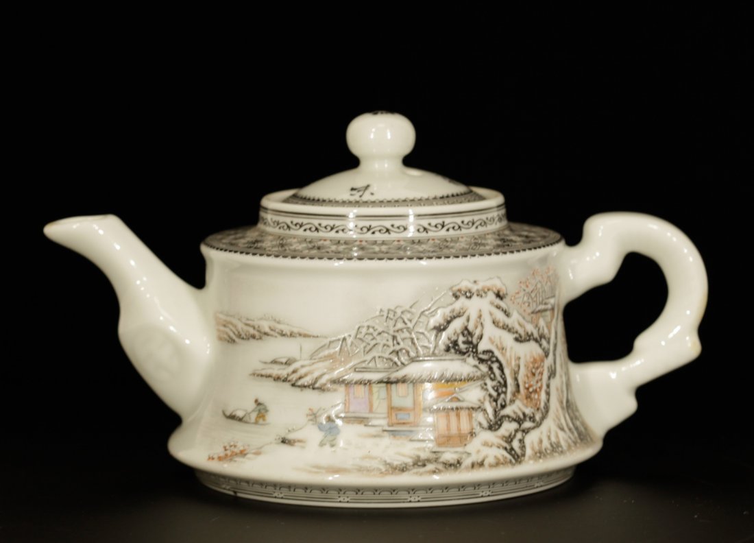 Chinese Porcelain Teapot (1 of 6)