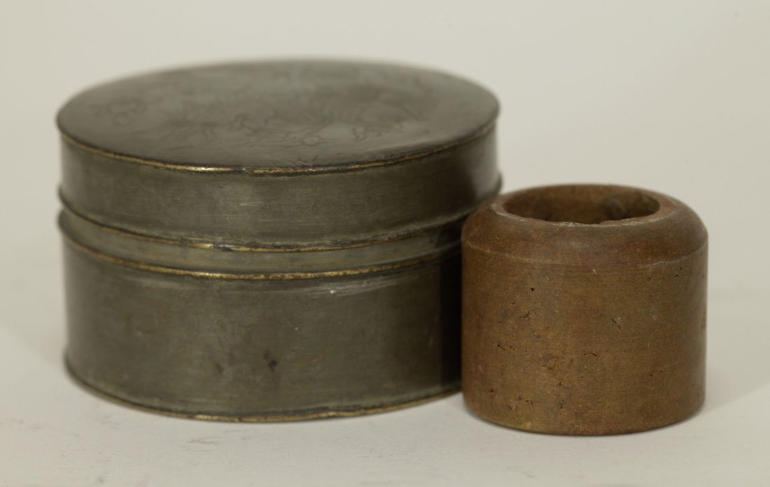 Chinese Thumb Ring w/ Original Box (1 of 4)