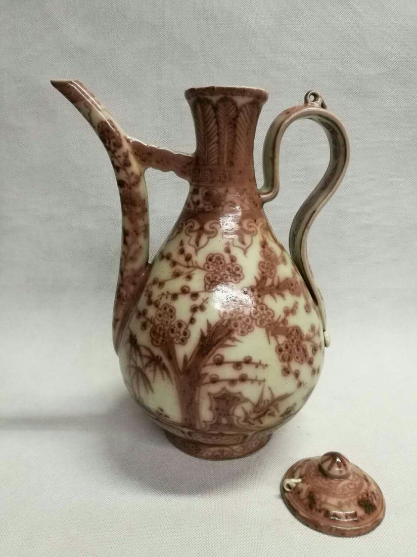 Chinese Copper Red Porcelain Wine Pot: Chinese Copper Red Porcelain Wine Pot Condition: good overall Dimension: 33cm height