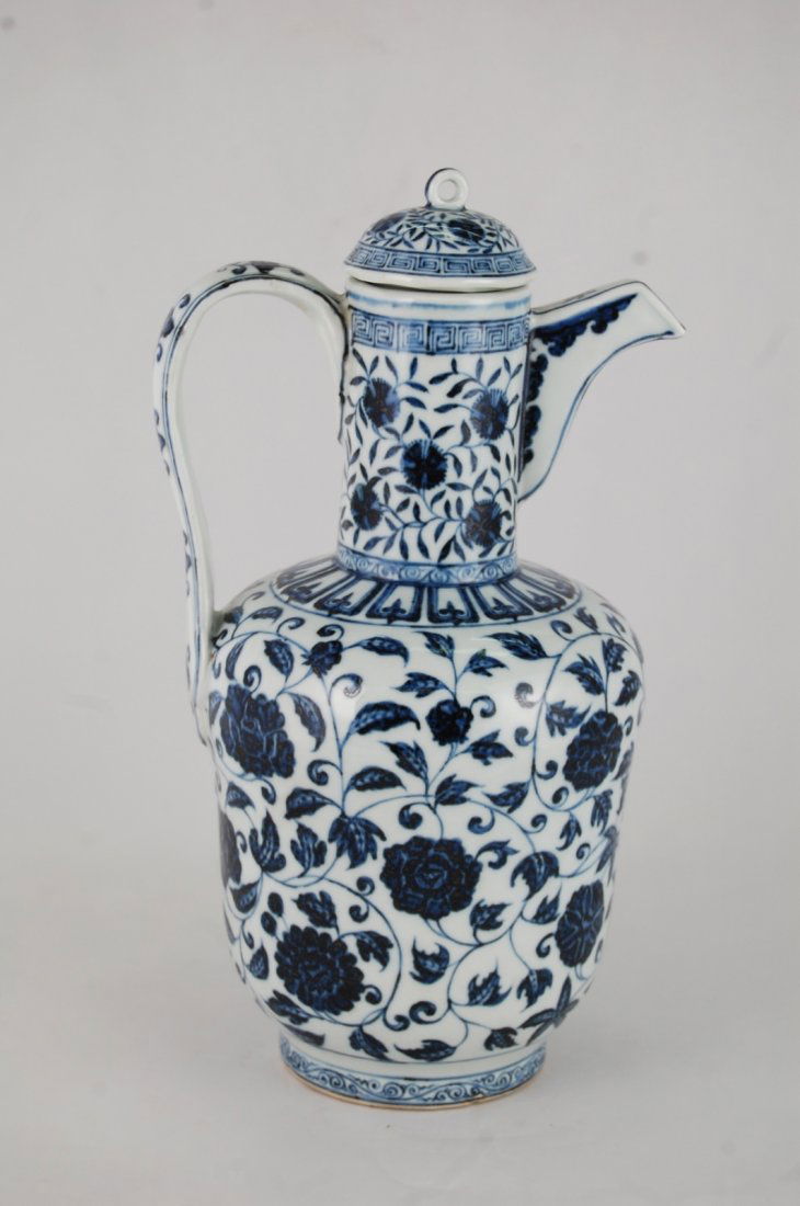 Chinese Blue/White Porcelain Ewer (1 of 7)