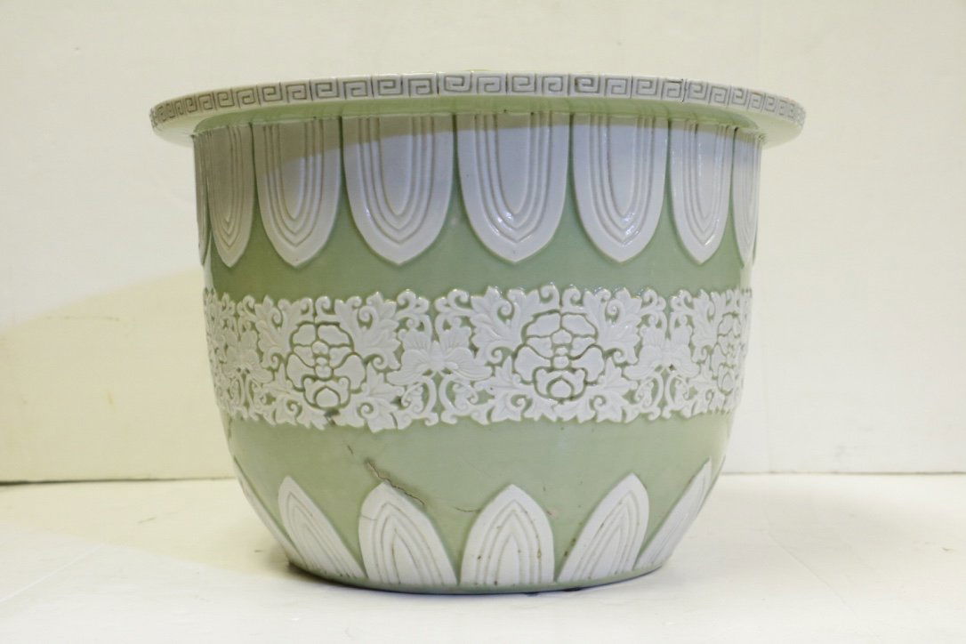 Chinese Green Glazed Porcelain Planter - 19th C. (1 of 10)