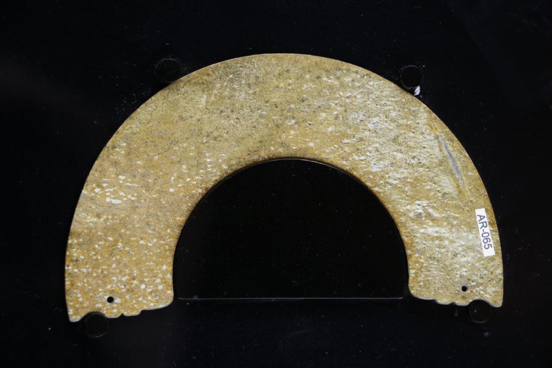 Shang Dynasty Chinese Huang Jade pendant