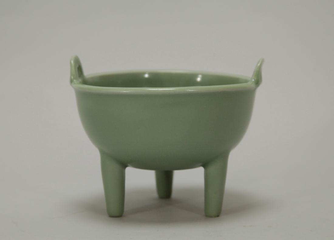 Chinese Long Quan Ceramic Incense Burner (1 of 6)