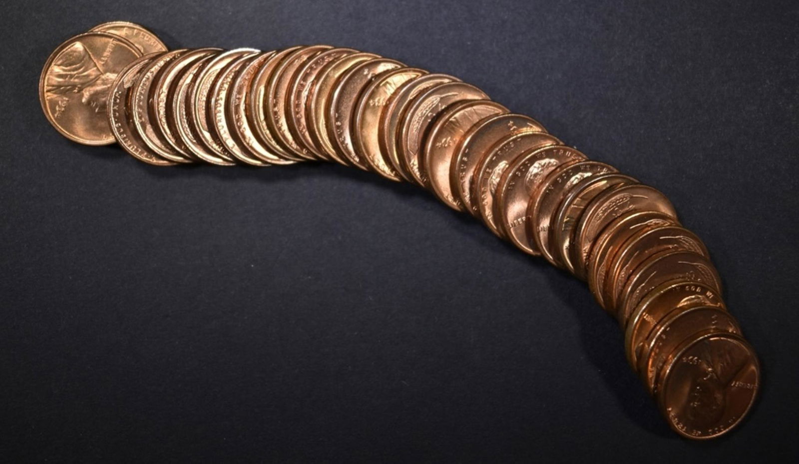 32-BU 1934 LINCOLN CENTS (1 of 2)