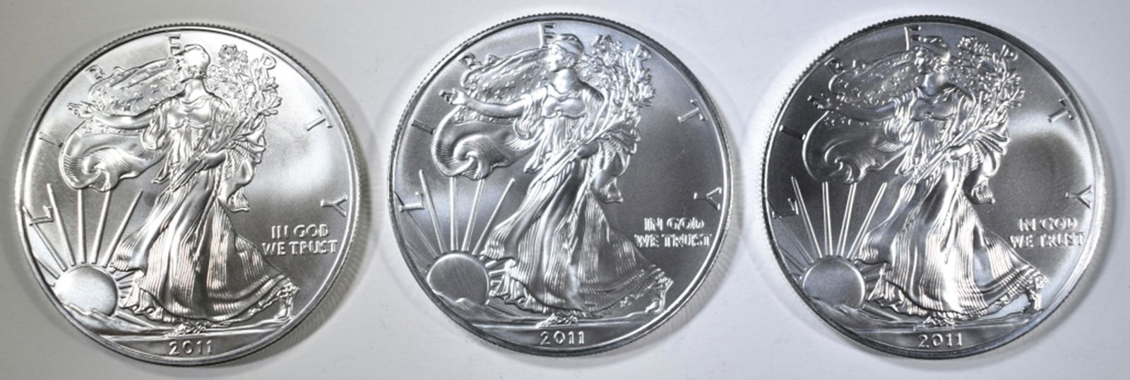 3-GEM BU 2011 AMERICAN SILVER EAGLES (1 of 2)