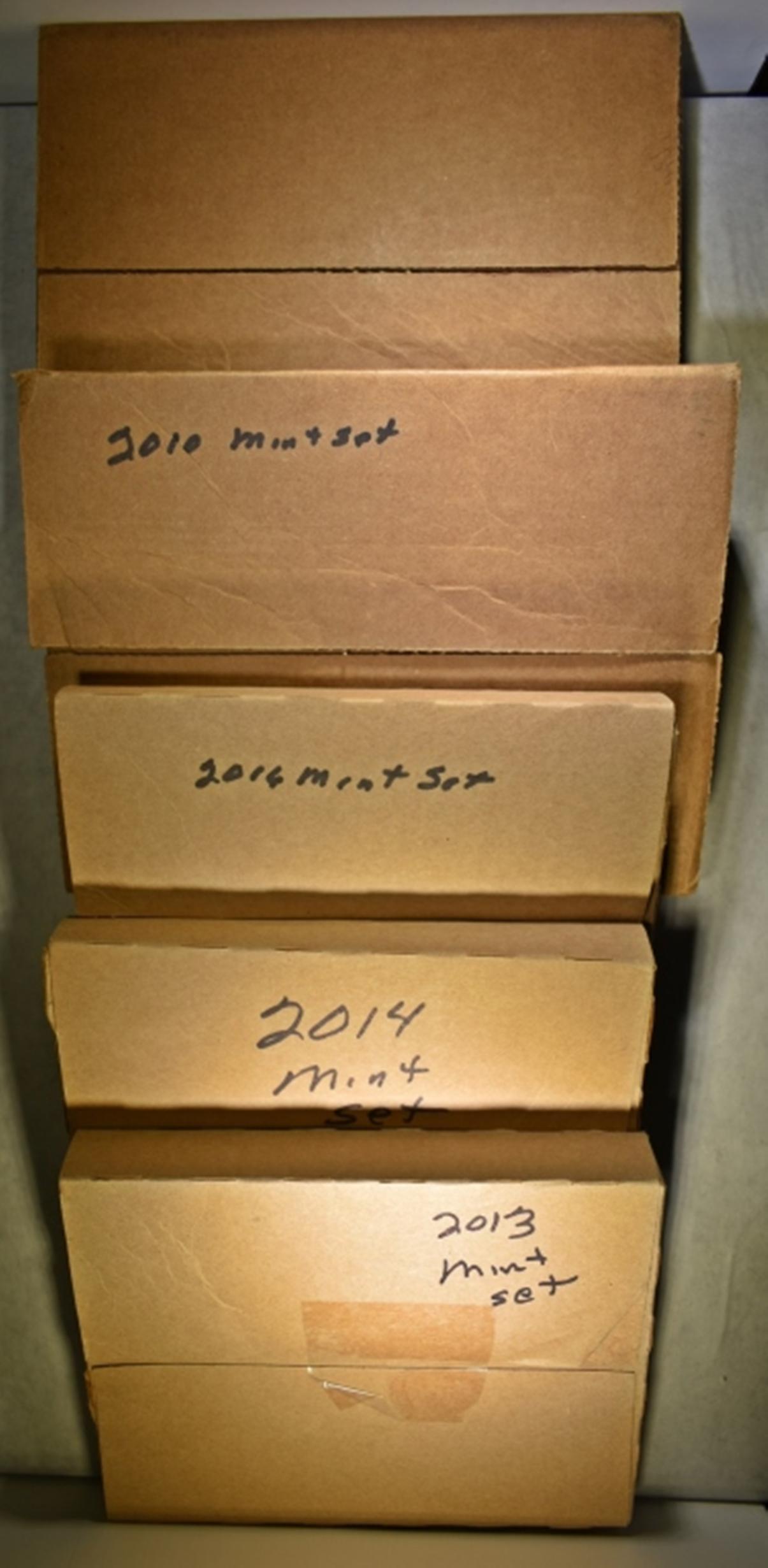 LOT OF 5 U.S. MINT SETS: (1 of 4)