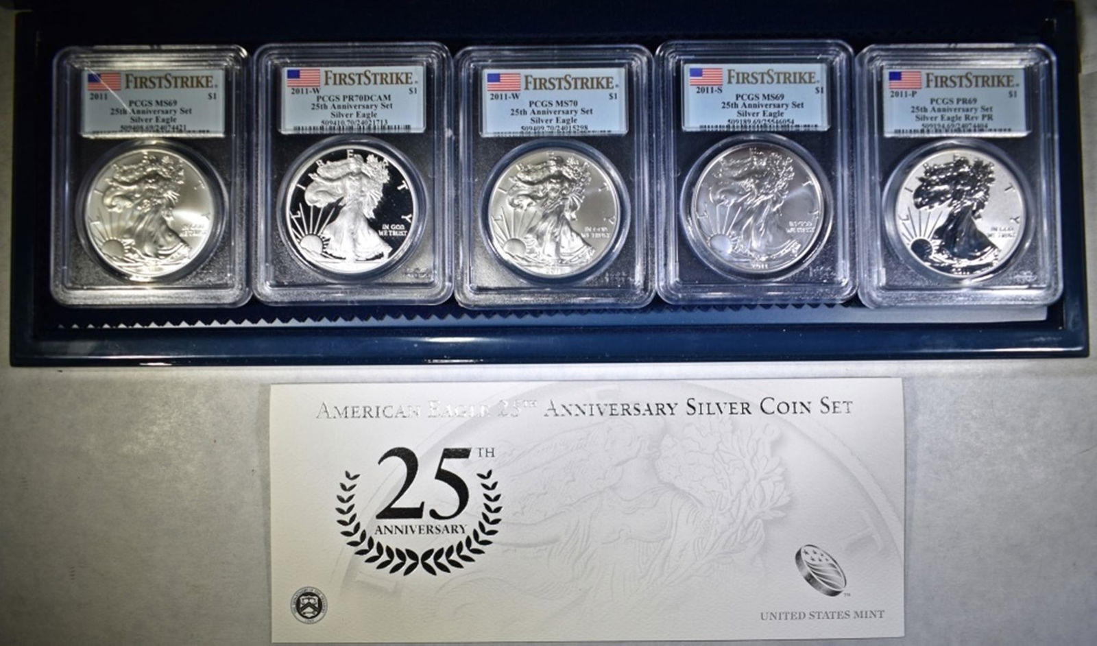 2011 AMERICAN EAGLE 25TH ANNIV SILVER COIN SET (1 of 3)