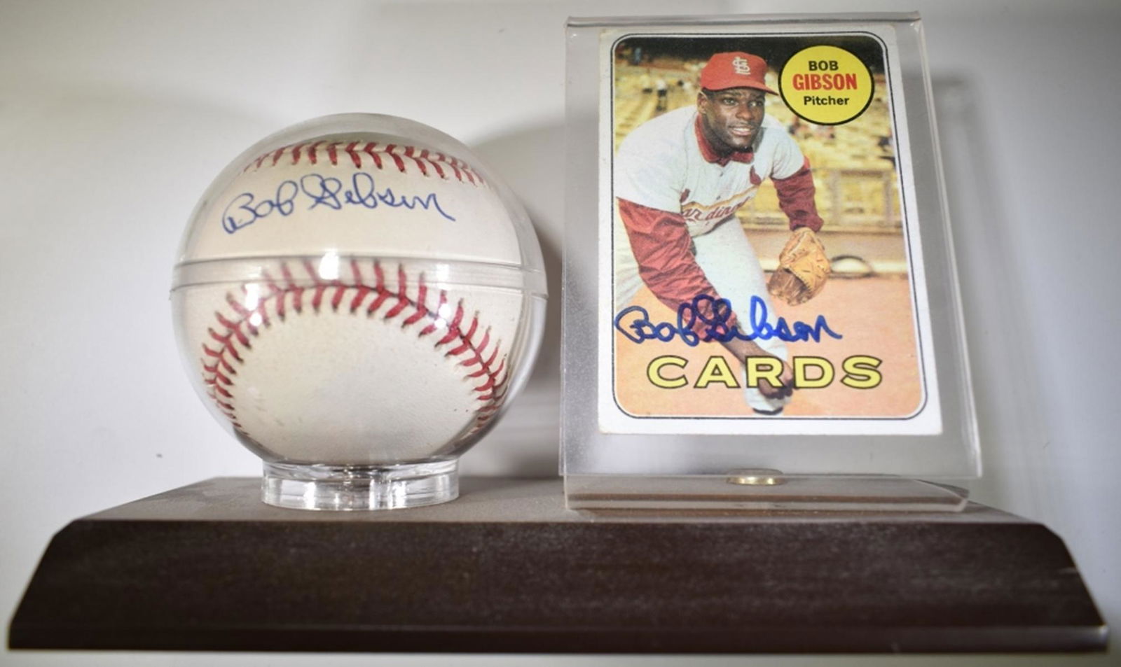 BOB GIBSON SIGNED AUTOGRAPHED BALL AND 1969 (1 of 1)