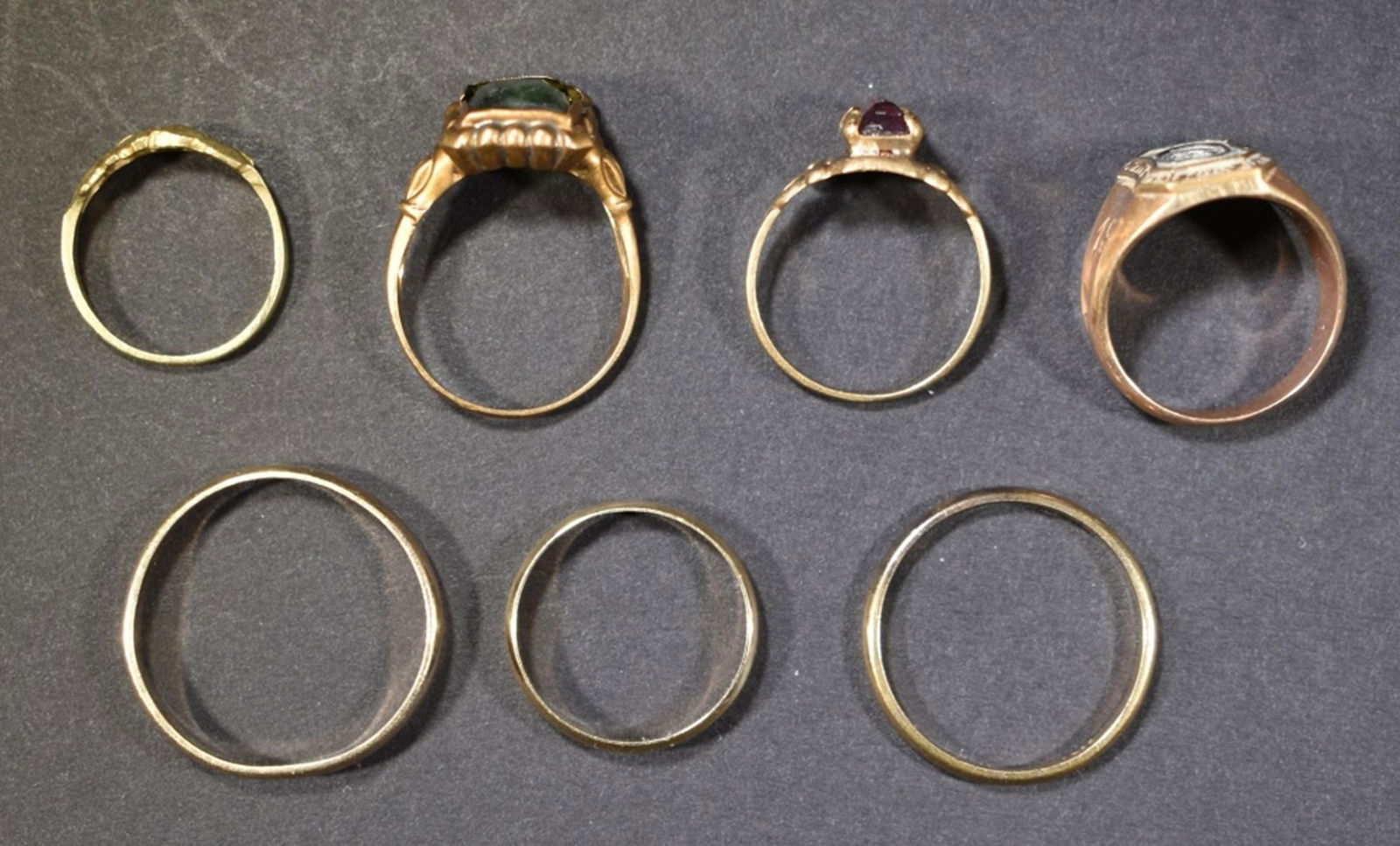 7 10K GOLD RINGS VARIOUS SIZES (1 of 2)