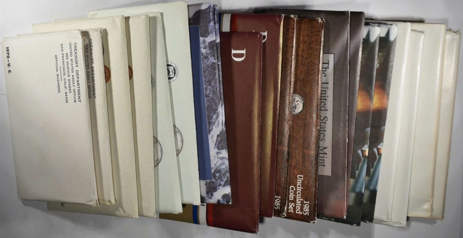 LOT OF 20 U.S. MINT SETS (1 of 3)