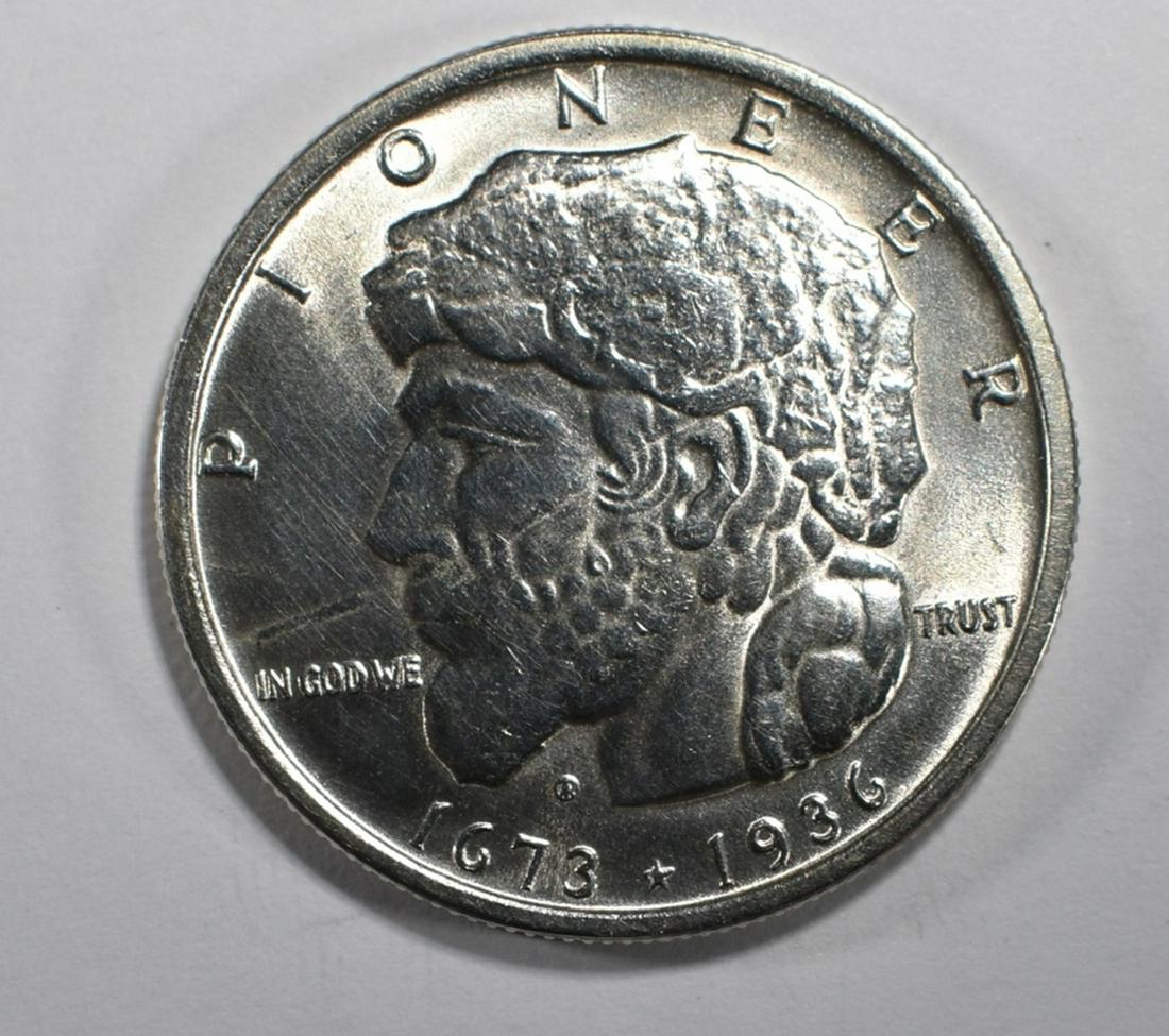 1936 ELGIN COMMEM HALF DOLLAR BU (1 of 2)