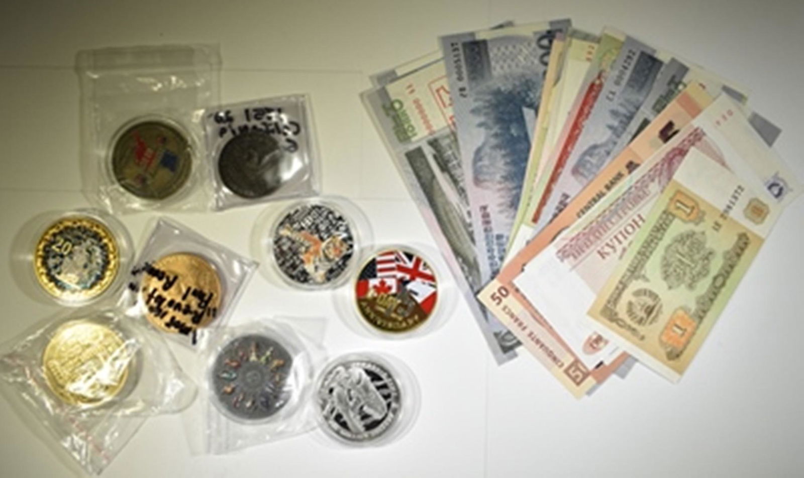 FOREIGN CURRENCY AND TOKEN LOT; 20 FOREIGN NOTES (1 of 1)