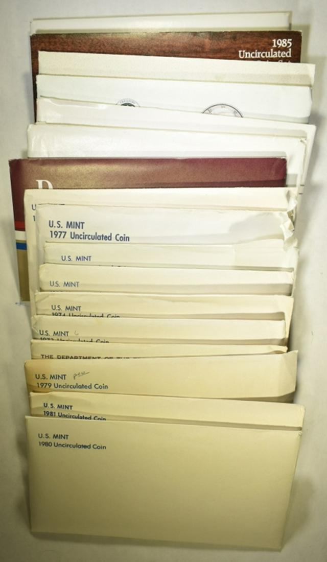 LOT OF 17 U.S. MINT SETS (1 of 3)