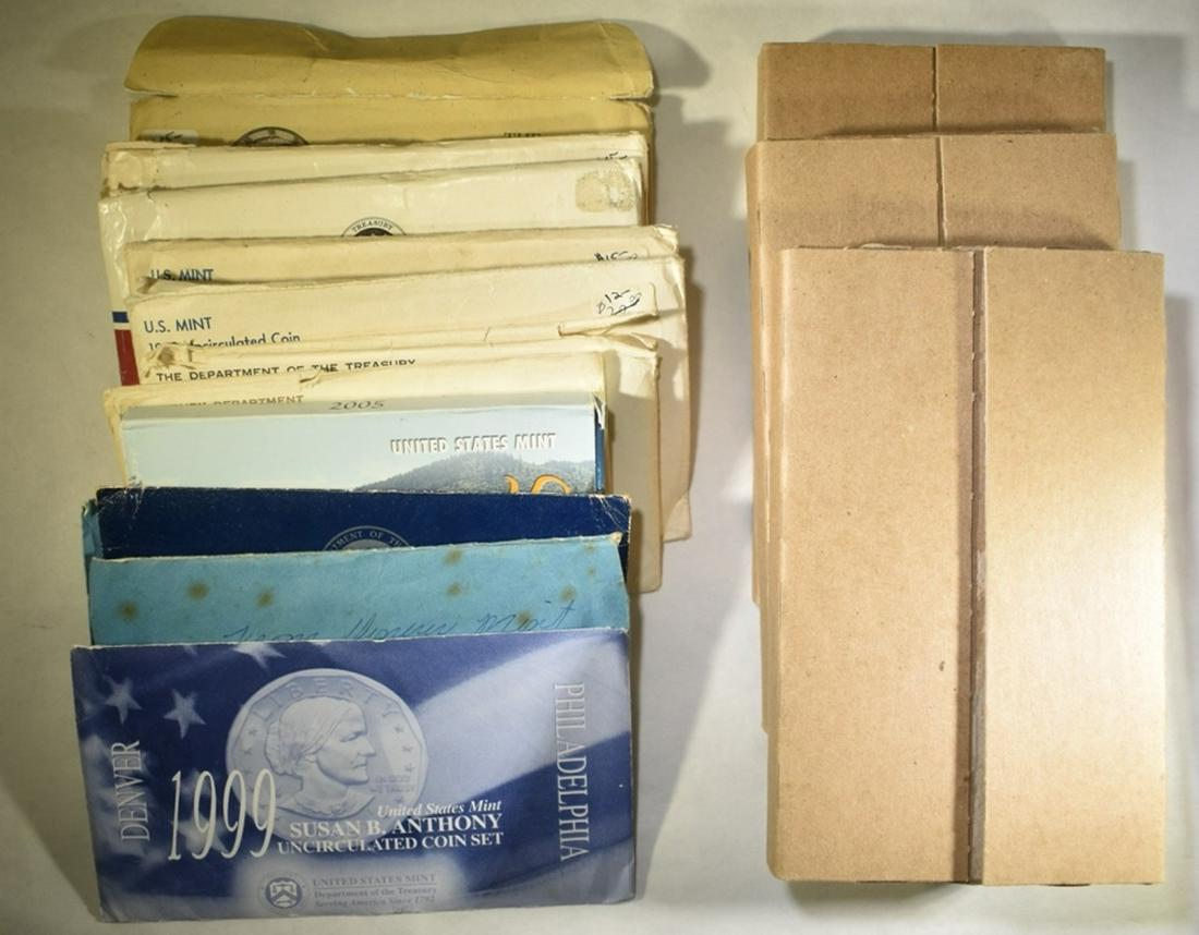 LOT OF 15 U.S. MINT SETS: (1 of 1)
