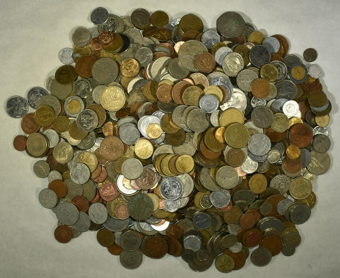 10 LBS FOREIGN COINS (1 of 3)