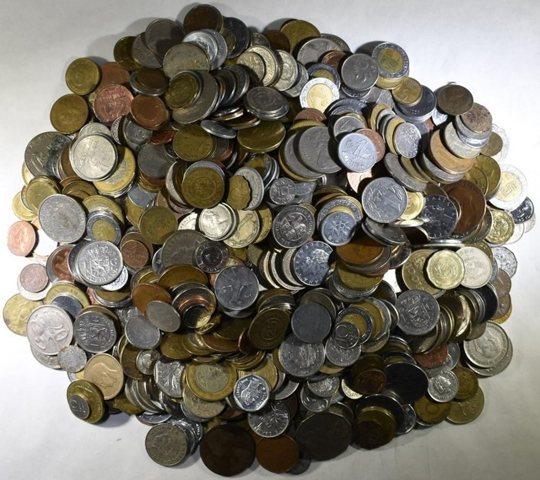 10 LBS MIXED FOREIGN COINS (1 of 3)