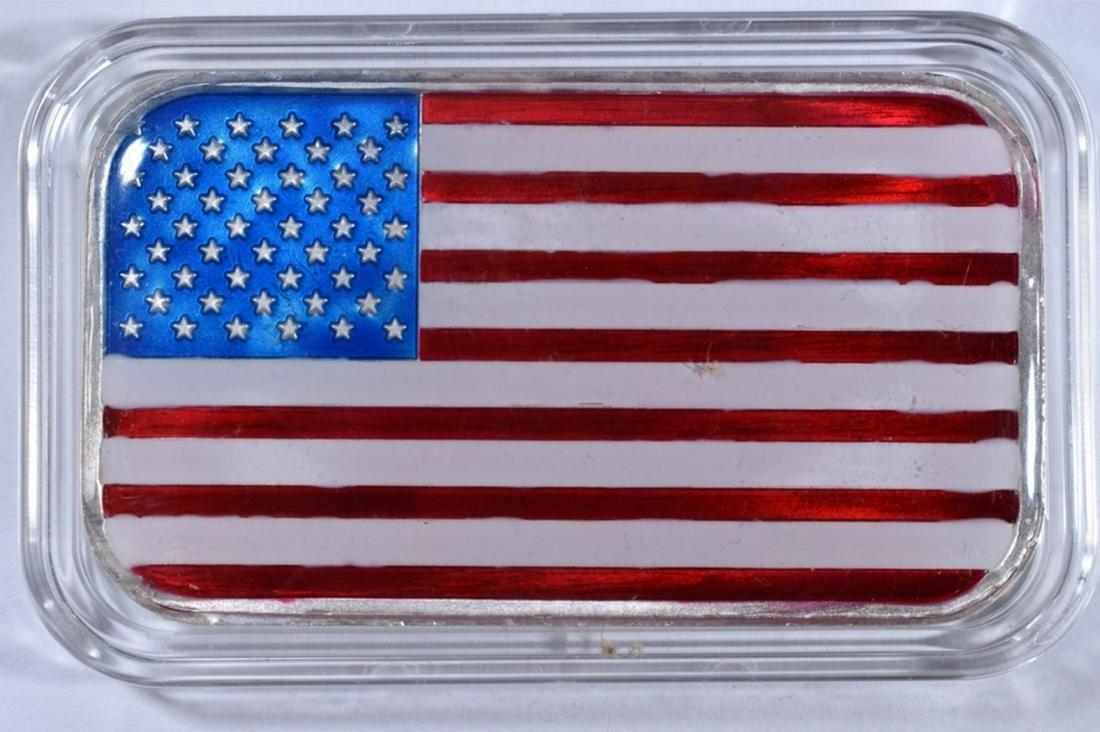 ONE OZ .999 ENAMELED AMERICAN  FLAG SILVER BAR (1 of 2)