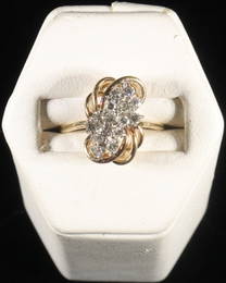 14K GOLD RING SIZE 6 (W/WHITE STONES)