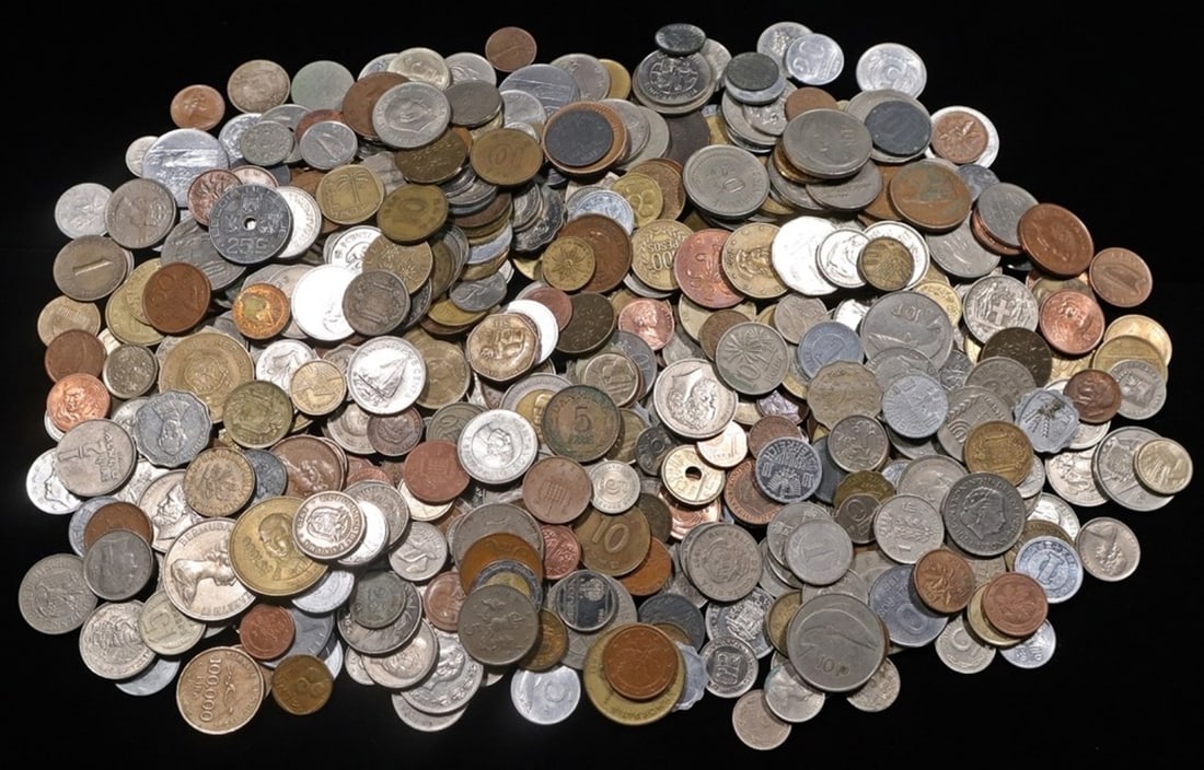 5 LBS FOREIGN COINS (1 of 3)