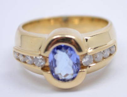 14KT IOLITE & DIAMOND RING SIZE 7, .25 TDW, 5.6 DWT: Est Value $250-$350.00