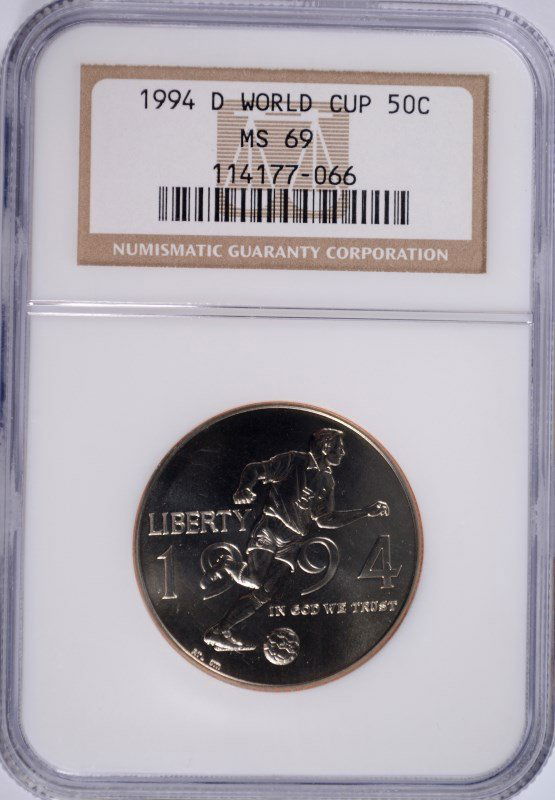 1994-D WORLD CUP COMMEN HALF DOLLAR NGC MS-69 (1 of 4)