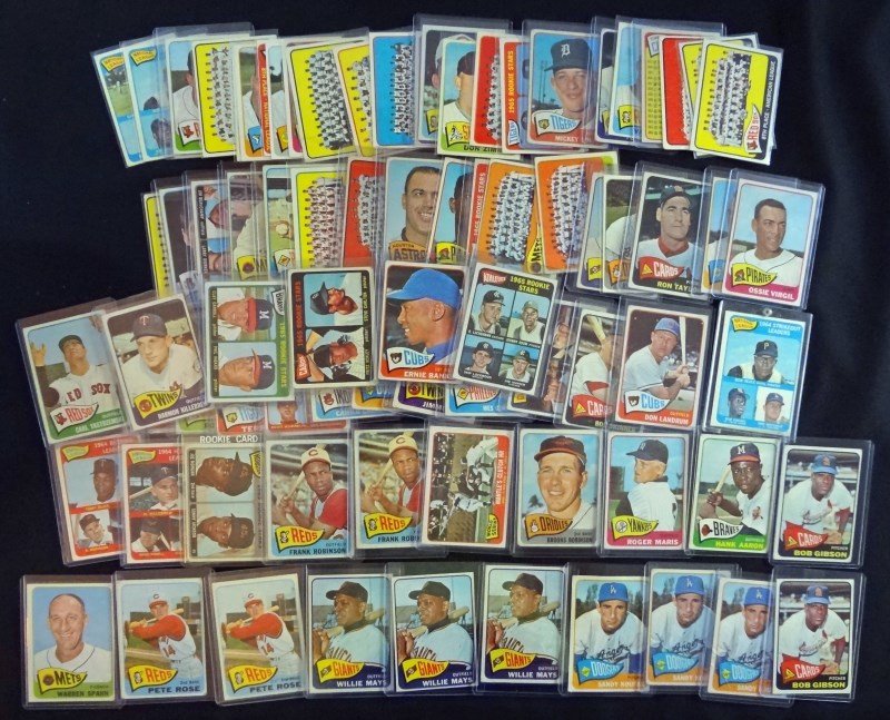 1965 TOPPS BASEBALL LOT (81 CARDS) MULTIPLE BIG STARS--: 2- ROSE. THIS LOT IS EX to VG+, HAS MULTIPLE BIG STARS, #1, #3, #16 MORGAN (R), 2- #120 ROBINSON, #134 MANTLE, #150 ROBINSON, #155 MARIS, #170 AARON, #205 SPAHN, 2- #207 ROSE, 3- #250 MAYS, 3- $300 KO